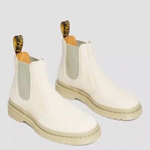 Dr. Martens | 2976 Chelsea Boots | Size 5 | Milled Nubuck WP Olive Gusset